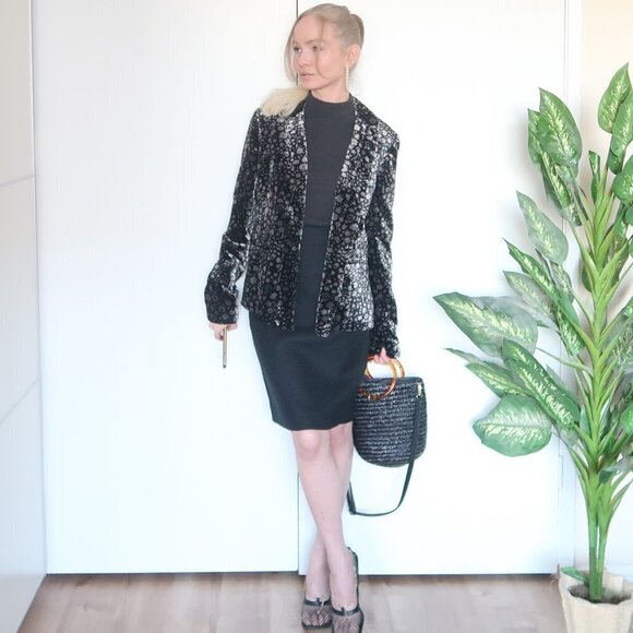 Anthropologie Elevenses Black Velvet Floral Single Breasted Blazer / Jacket - Picture 14 of 14